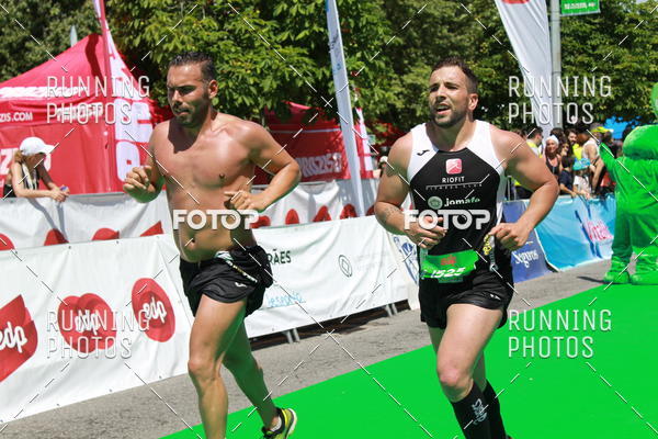 Buy your photos of the eventMeia Maratona Guimares 2016 on Fotop