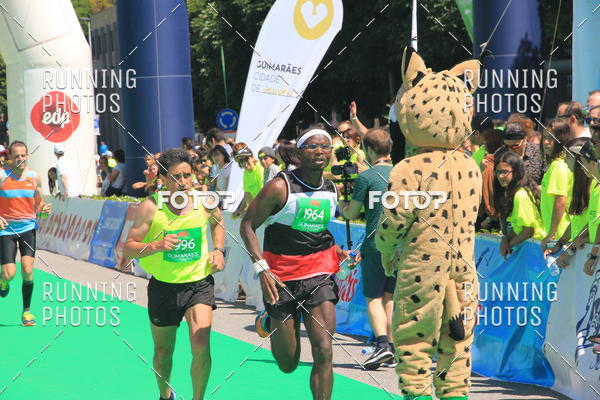 Buy your photos of the eventMeia Maratona Guimares 2016 on Fotop