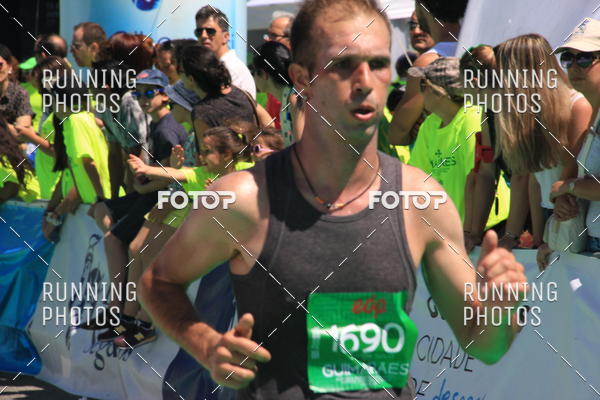 Buy your photos of the eventMeia Maratona Guimares 2016 on Fotop