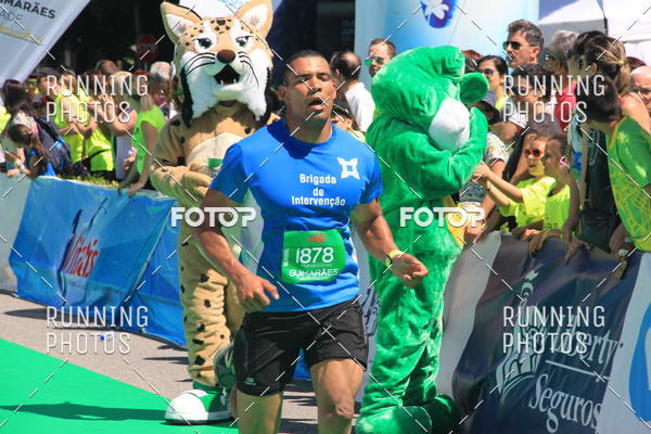 Buy your photos of the eventMeia Maratona Guimares 2016 on Fotop
