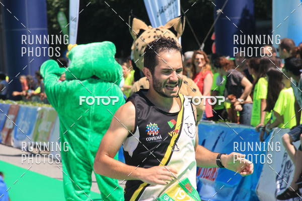 Buy your photos of the eventMeia Maratona Guimares 2016 on Fotop