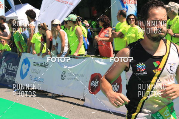 Buy your photos of the eventMeia Maratona Guimares 2016 on Fotop