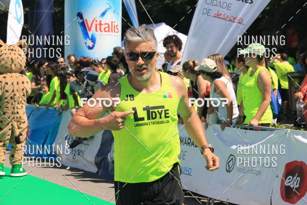Buy your photos of the eventMeia Maratona Guimares 2016 on Fotop