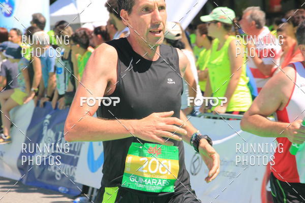 Buy your photos of the eventMeia Maratona Guimares 2016 on Fotop