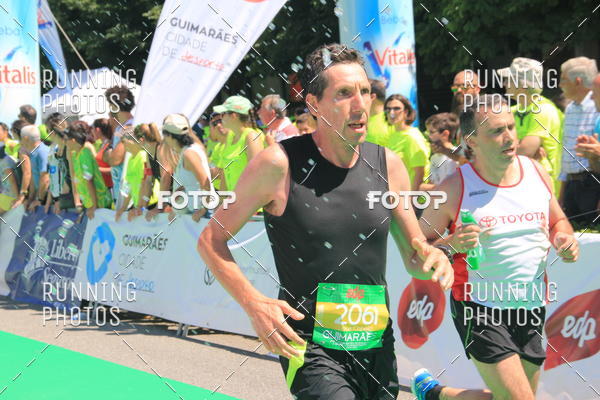 Buy your photos of the eventMeia Maratona Guimares 2016 on Fotop