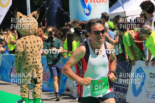 Buy your photos of the eventMeia Maratona Guimares 2016 on Fotop