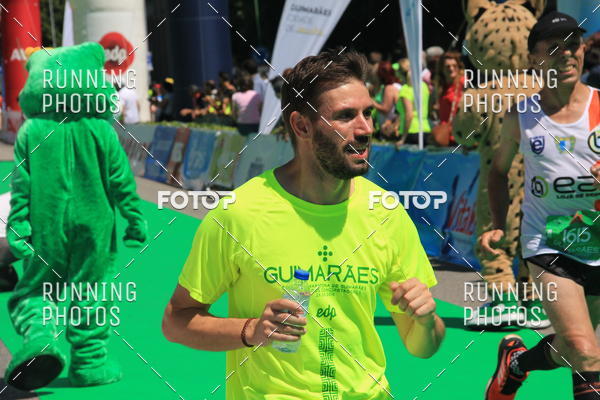 Buy your photos of the eventMeia Maratona Guimares 2016 on Fotop