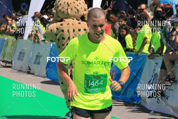 Buy your photos of the eventMeia Maratona Guimares 2016 on Fotop