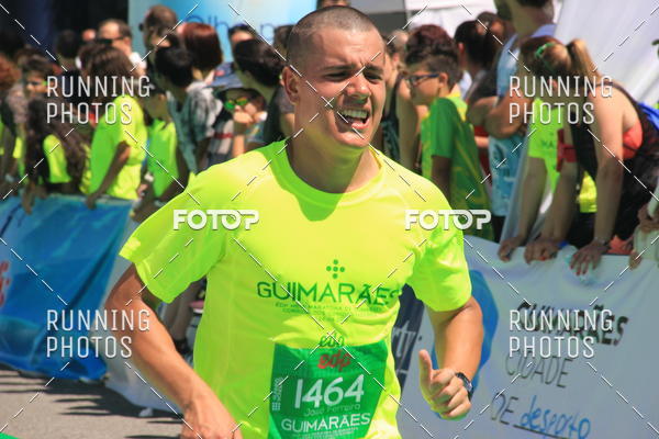 Buy your photos of the eventMeia Maratona Guimares 2016 on Fotop
