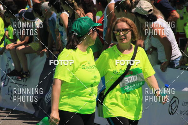 Buy your photos of the eventMeia Maratona Guimares 2016 on Fotop