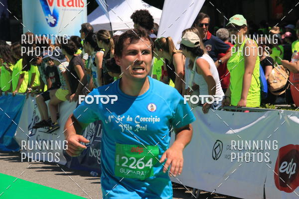 Buy your photos of the eventMeia Maratona Guimares 2016 on Fotop