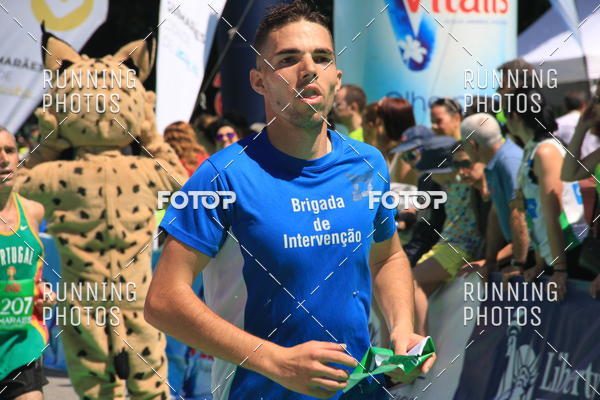 Buy your photos of the eventMeia Maratona Guimares 2016 on Fotop