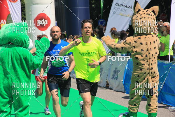 Buy your photos of the eventMeia Maratona Guimares 2016 on Fotop