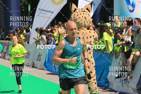 Buy your photos of the eventMeia Maratona Guimares 2016 on Fotop