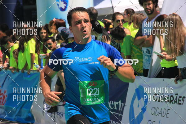 Buy your photos of the eventMeia Maratona Guimares 2016 on Fotop