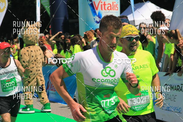 Buy your photos of the eventMeia Maratona Guimares 2016 on Fotop