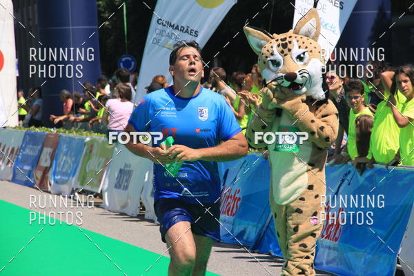 Buy your photos of the eventMeia Maratona Guimares 2016 on Fotop