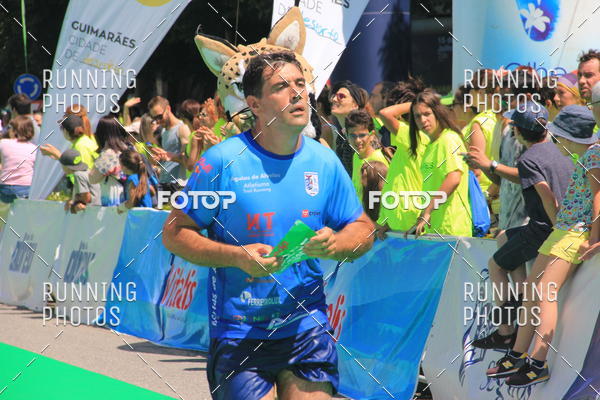 Buy your photos of the eventMeia Maratona Guimares 2016 on Fotop