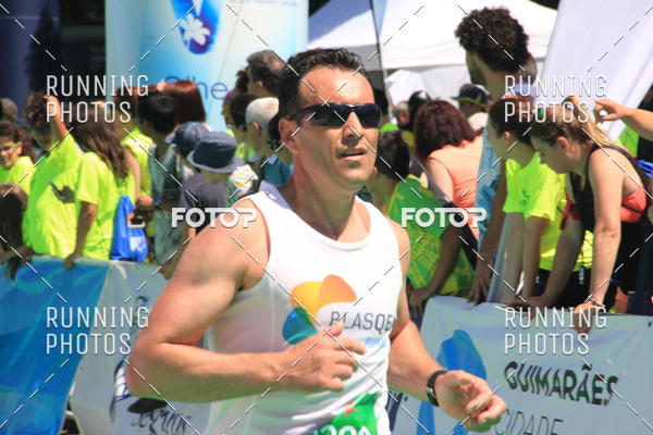 Buy your photos of the eventMeia Maratona Guimares 2016 on Fotop