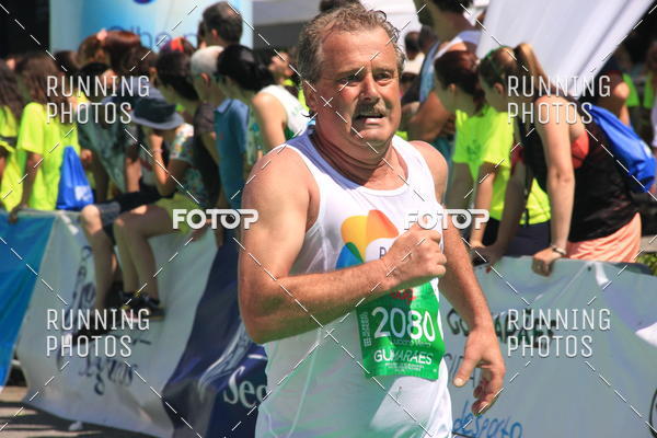 Buy your photos of the eventMeia Maratona Guimares 2016 on Fotop