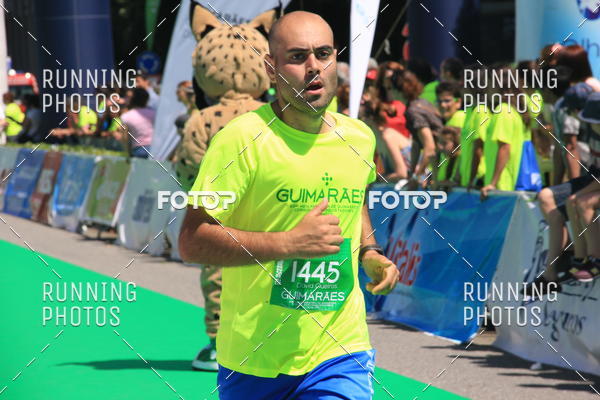 Buy your photos of the eventMeia Maratona Guimares 2016 on Fotop