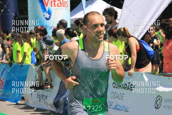 Buy your photos of the eventMeia Maratona Guimares 2016 on Fotop
