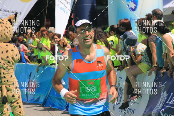 Buy your photos of the eventMeia Maratona Guimares 2016 on Fotop