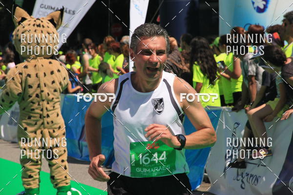 Buy your photos of the eventMeia Maratona Guimares 2016 on Fotop