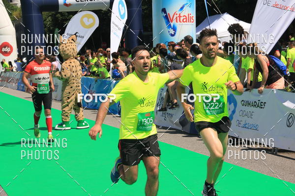 Buy your photos of the eventMeia Maratona Guimares 2016 on Fotop