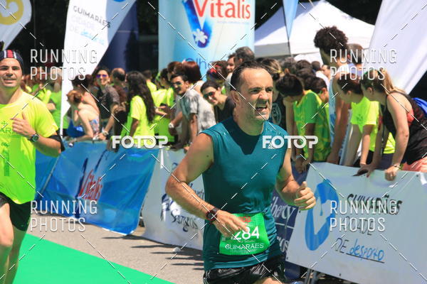 Buy your photos of the eventMeia Maratona Guimares 2016 on Fotop
