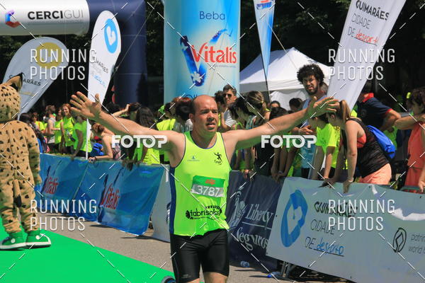 Buy your photos of the eventMeia Maratona Guimares 2016 on Fotop