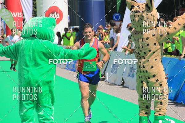 Buy your photos of the eventMeia Maratona Guimares 2016 on Fotop