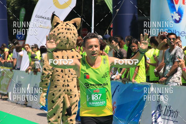 Buy your photos of the eventMeia Maratona Guimares 2016 on Fotop