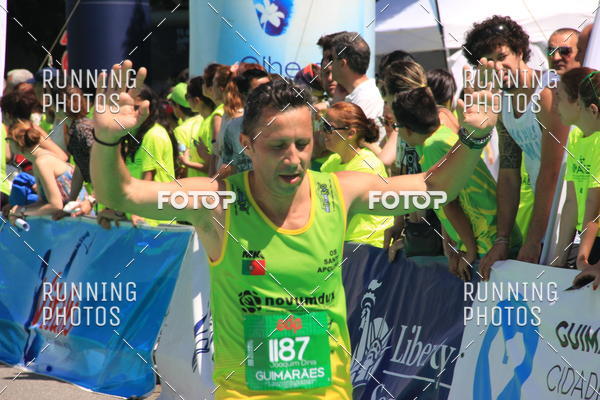 Buy your photos of the eventMeia Maratona Guimares 2016 on Fotop
