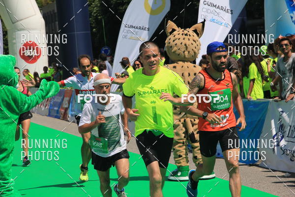 Buy your photos of the eventMeia Maratona Guimares 2016 on Fotop