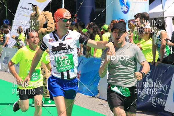 Buy your photos of the eventMeia Maratona Guimares 2016 on Fotop