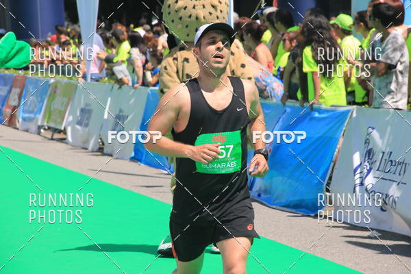 Buy your photos of the eventMeia Maratona Guimares 2016 on Fotop