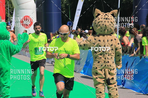 Buy your photos of the eventMeia Maratona Guimares 2016 on Fotop