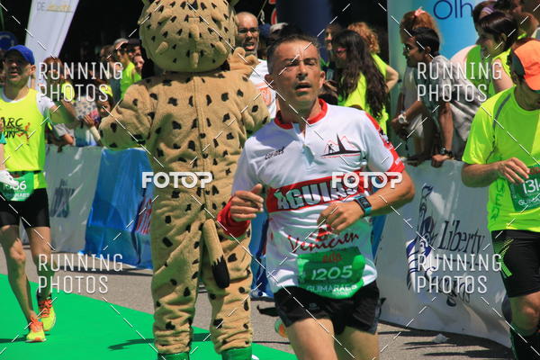 Buy your photos of the eventMeia Maratona Guimares 2016 on Fotop