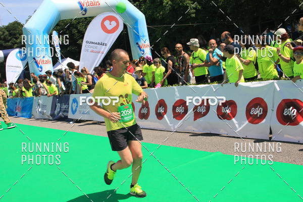Buy your photos of the eventMeia Maratona Guimares 2016 on Fotop