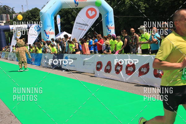 Buy your photos of the eventMeia Maratona Guimares 2016 on Fotop