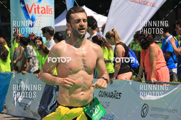 Buy your photos of the eventMeia Maratona Guimares 2016 on Fotop