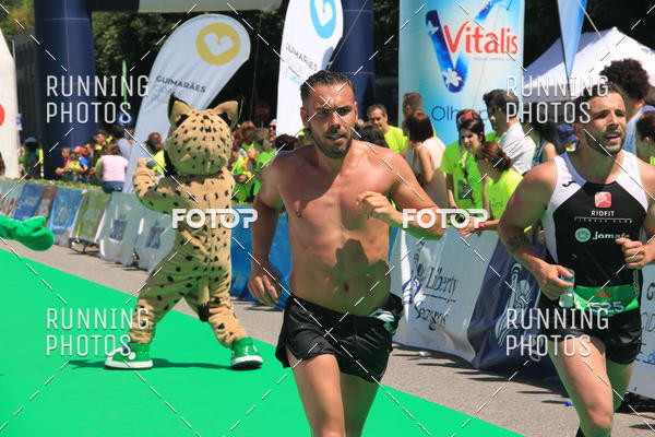 Buy your photos of the eventMeia Maratona Guimares 2016 on Fotop
