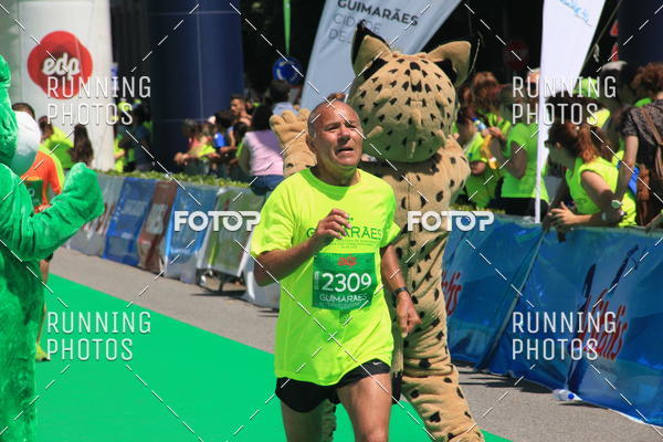 Buy your photos of the eventMeia Maratona Guimares 2016 on Fotop