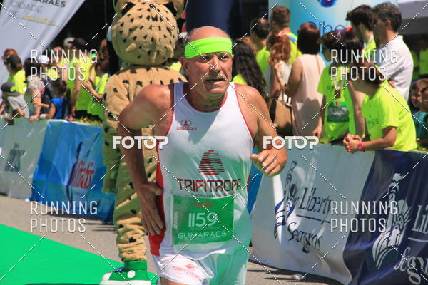 Buy your photos of the eventMeia Maratona Guimares 2016 on Fotop