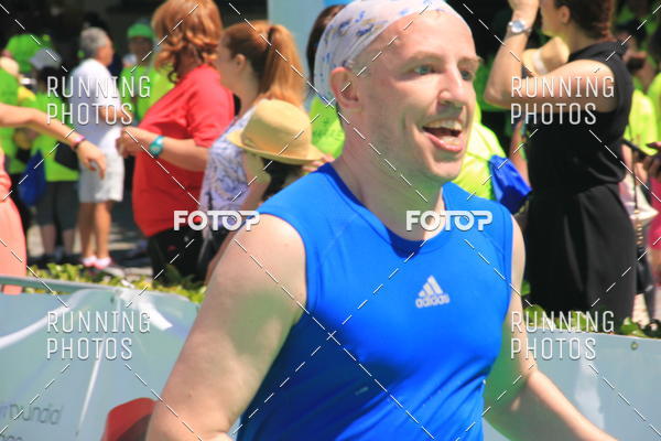 Buy your photos of the eventMeia Maratona Guimares 2016 on Fotop