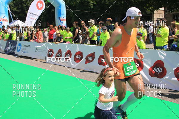 Buy your photos of the eventMeia Maratona Guimares 2016 on Fotop