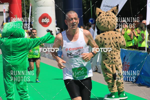Buy your photos of the eventMeia Maratona Guimares 2016 on Fotop