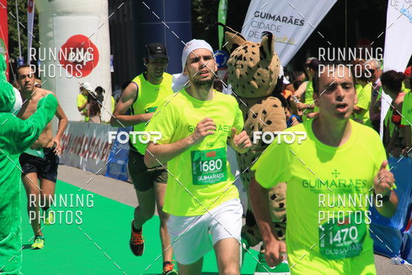 Buy your photos of the eventMeia Maratona Guimares 2016 on Fotop