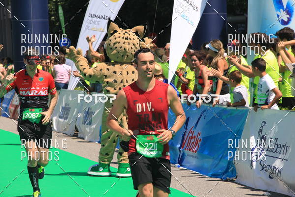 Buy your photos of the eventMeia Maratona Guimares 2016 on Fotop